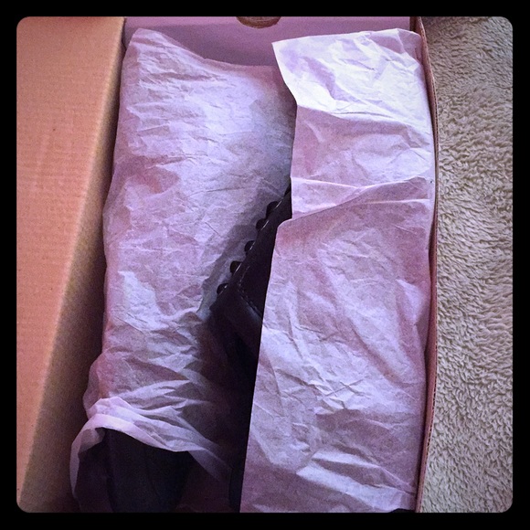 Marching Shoes - Picture 1 of 2